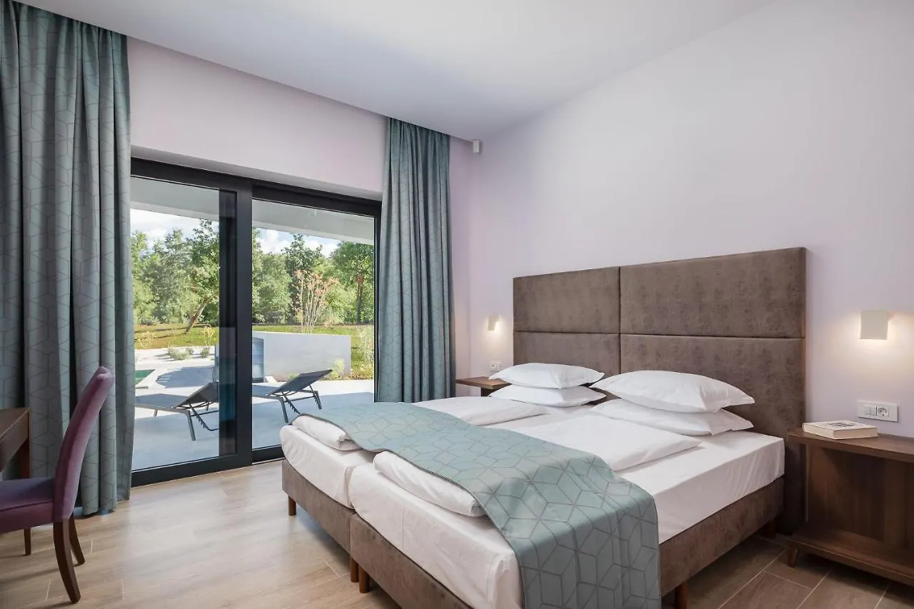 Villa Vines, Modern Luxury In Serene Seclusion 0*, Svetvincenat