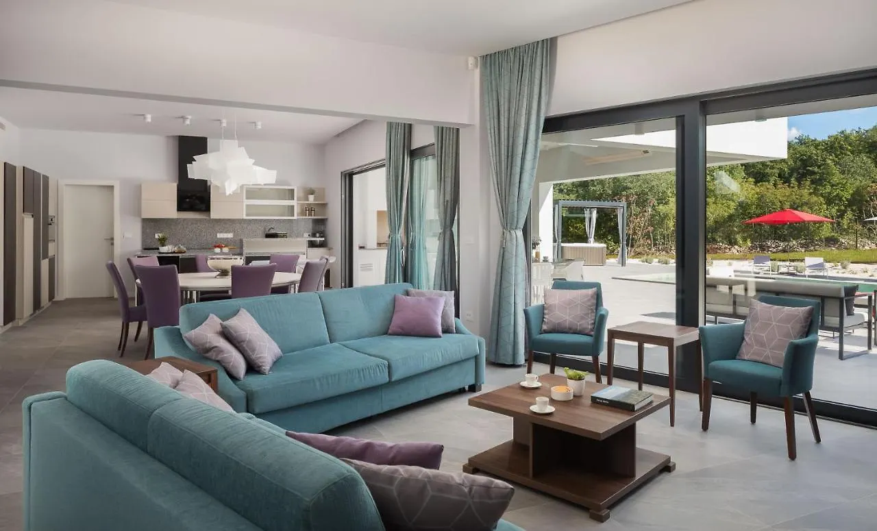 Villa Vines, Modern Luxury In Serene Seclusion Croatia