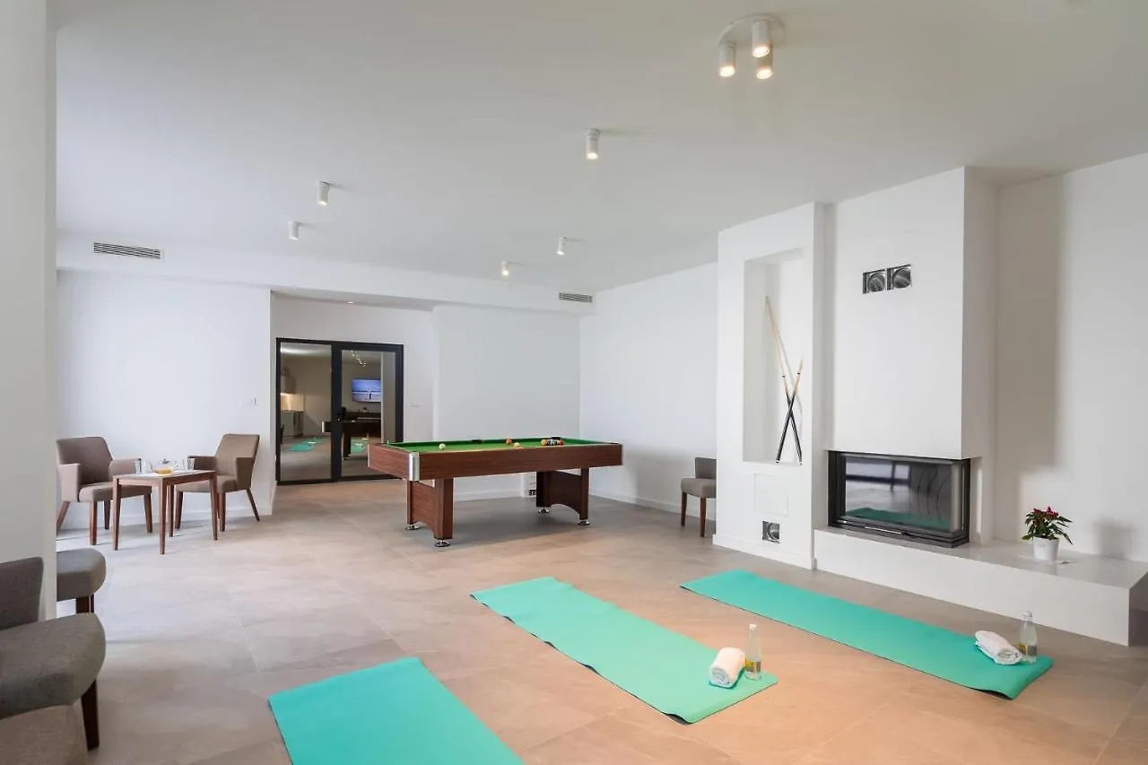 Villa Vines, Modern Luxury In Serene Seclusion 0*, Svetvincenat