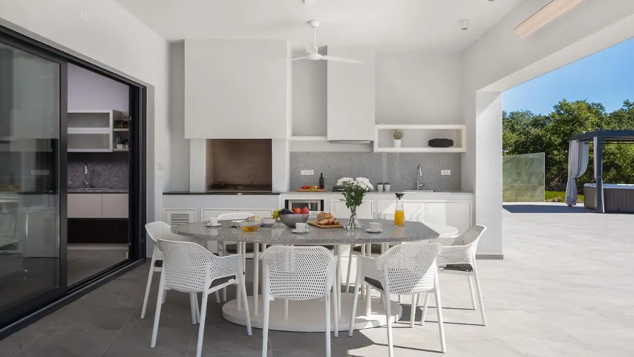 Villa Vines, Modern Luxury In Serene Seclusion Croatia