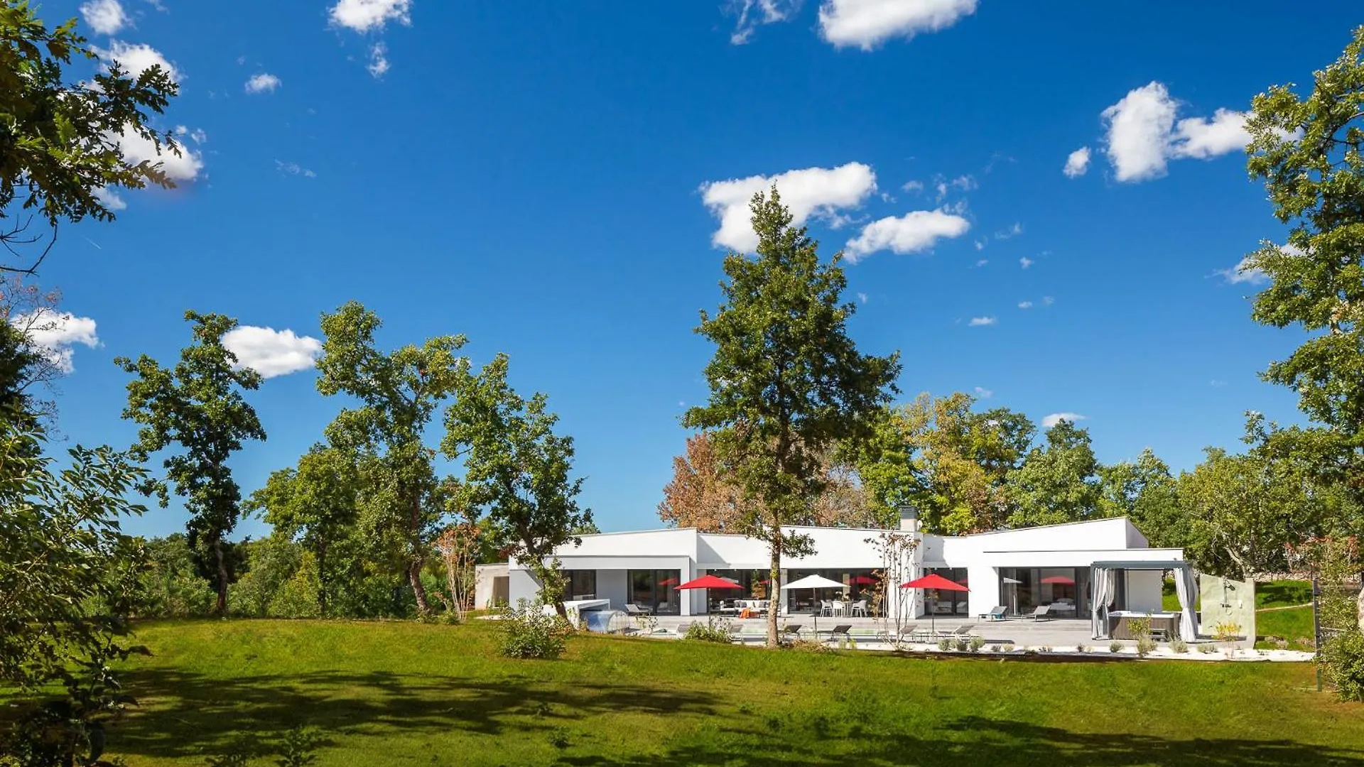 Villa Vines, Modern Luxury In Serene Seclusion Croatia