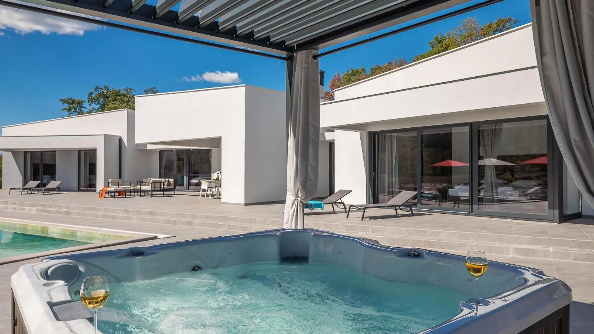 Villa Vines, Modern Luxury In Serene Seclusion Croatia